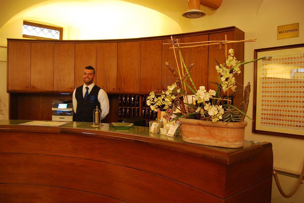 Domus Carmelitana Hotell Roma Eksteriør bilde