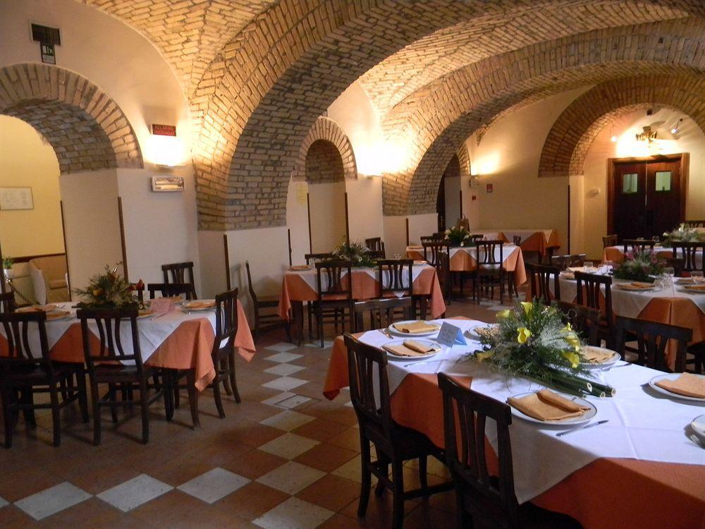 Domus Carmelitana Hotell Roma Eksteriør bilde