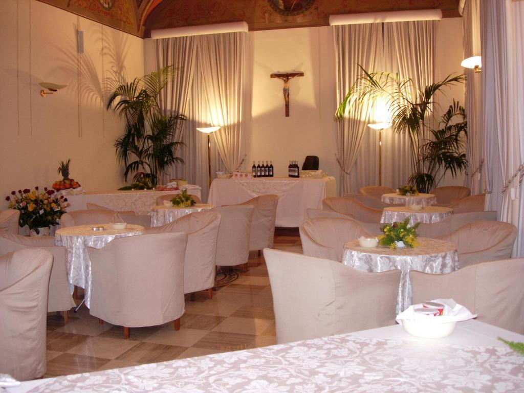 Domus Carmelitana Hotell Roma Eksteriør bilde