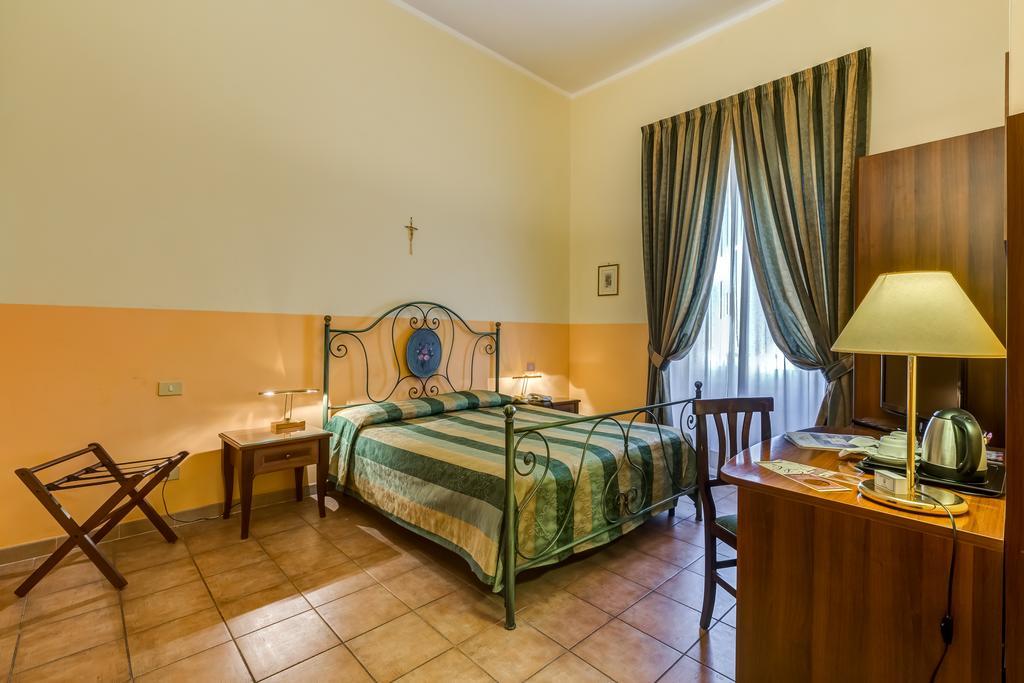 Domus Carmelitana Hotell Roma Eksteriør bilde
