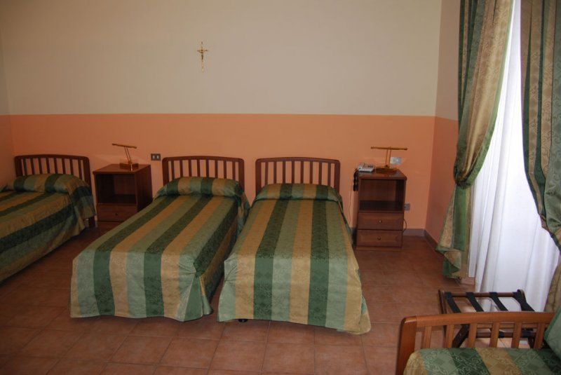 Domus Carmelitana Hotell Roma Eksteriør bilde