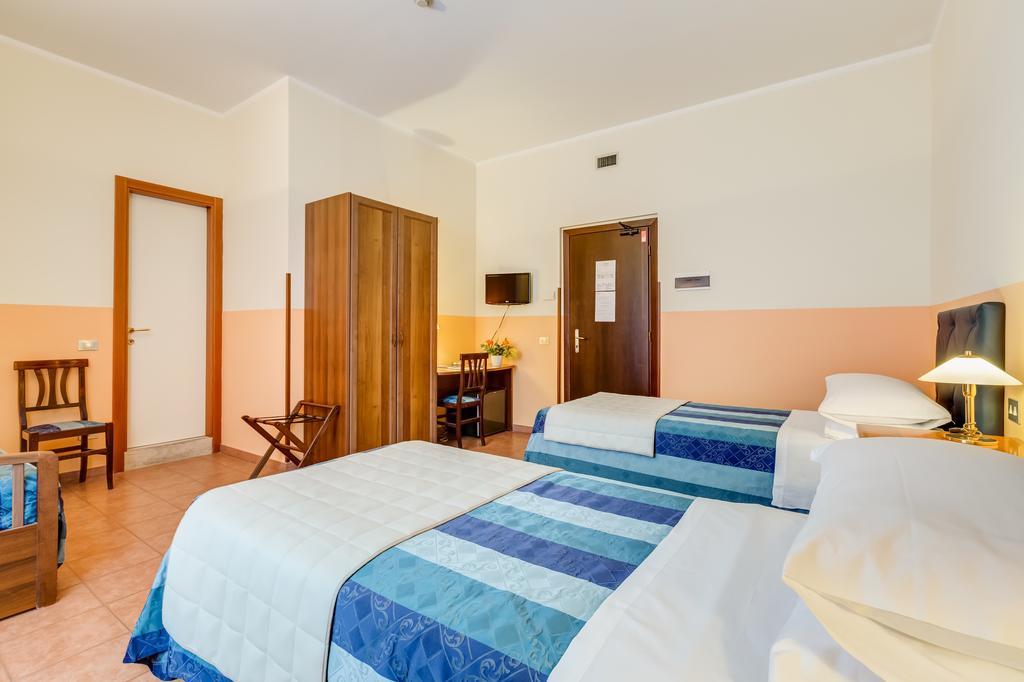 Domus Carmelitana Hotell Roma Eksteriør bilde