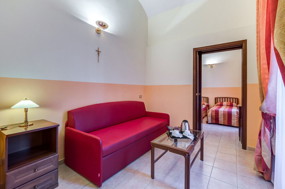 Domus Carmelitana Hotell Roma Eksteriør bilde